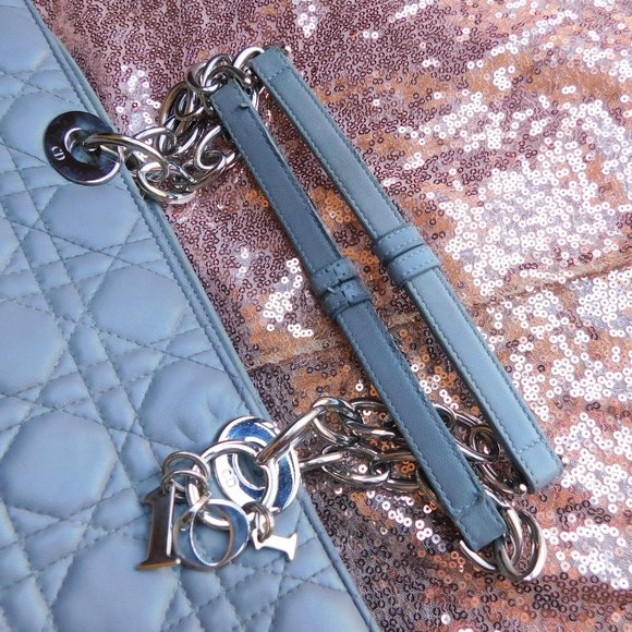 💙Dior Authentic Bag💙 - Picture 13 of 17